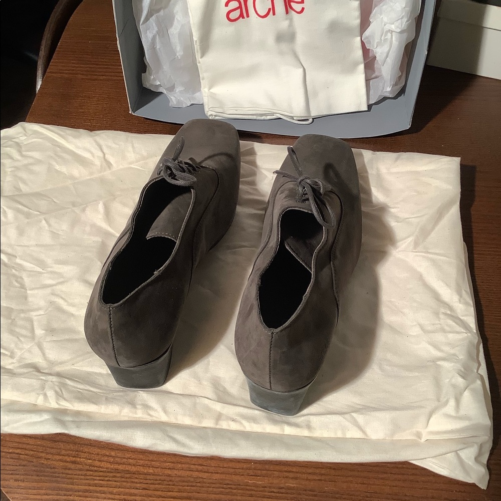 Arche Shoes - Picture 2 of 3